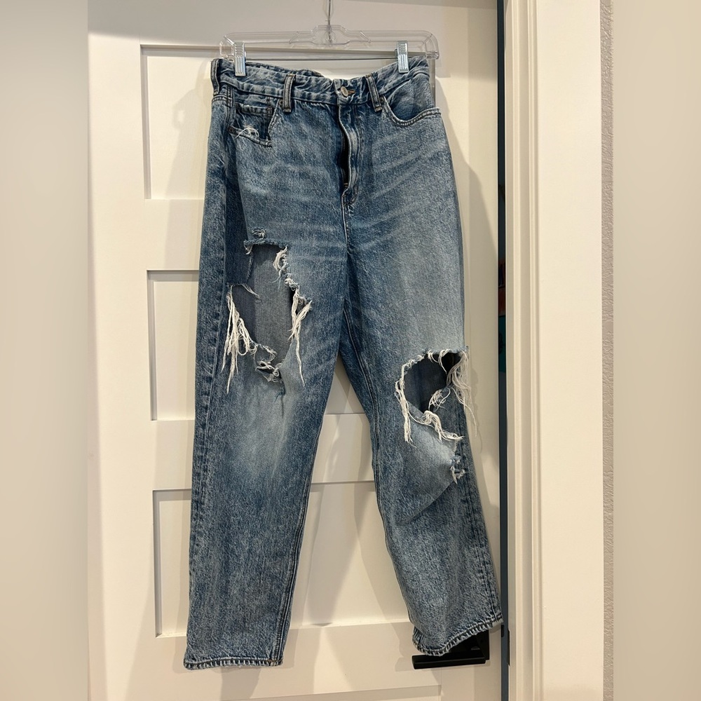 American eagle ripped jeans